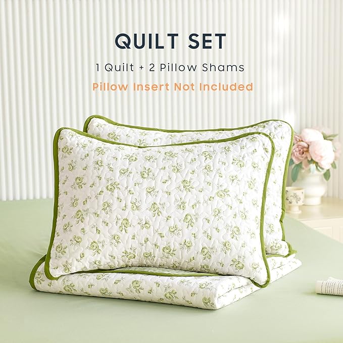 Wake In Cloud - Floral Quilt Set, Coquette Cottagecore Shabby Chic Flower Pattern for Women Teen Girls, Reversible Lightweight Bedspread Coverlet, 3 Pieces, White Green, Queen/Full Size