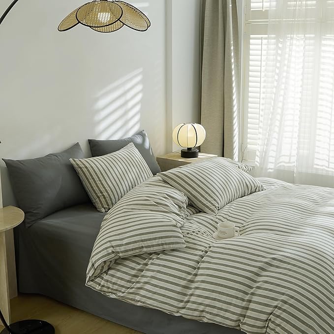 King Comforter Set Grey Striped Comforter Set, Reversible 3 Pieces Striped Bedding Set for All Seasons, Retro Stripes Pattern Printed Comforter with 2 Pillowcases Fluffy Soft Lightweight Bed Set