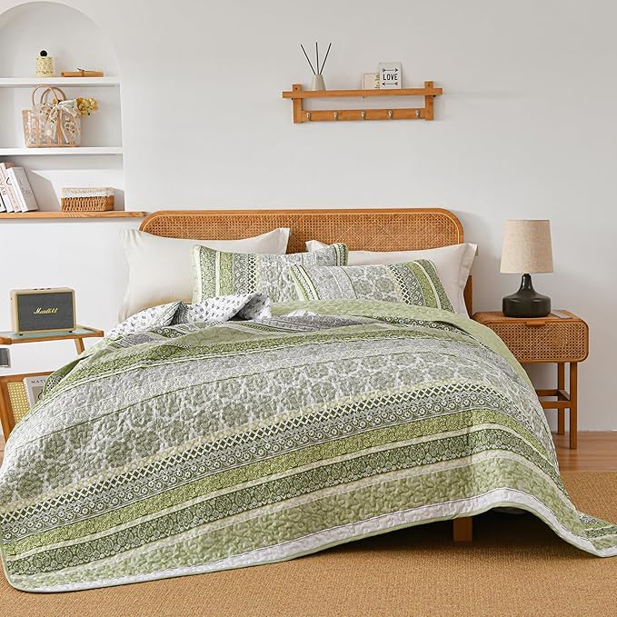 WONGS BEDDING Boho Quilt Set Queen Size, Sage Green Bohemian 3 Pieces Quilt Sets, Lightweight Bedspread Coverlet Bedding Set for All Season (96"x90")