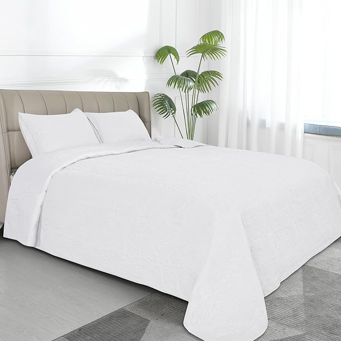 Easy-Going Twin Size Reversible Quilt Set with 1 Quilt and 1 Pillow Sham, Soft Bed Quilt Cover, Water Resistant Lightweight Microfiber Bedspread, Stain Resistant, Damask-White/White