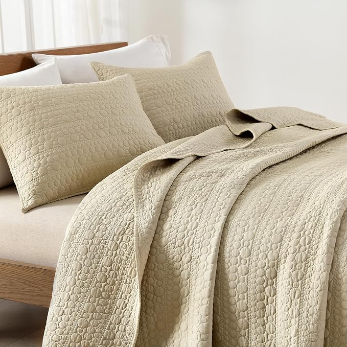 HORIMOTE HOME Quilt Set King Size Brich Beige, Classic Geometric Spots Stitched Pattern, Pre-Washed Microfiber Chic Rustic Look, Ultra Soft Lightweight Quilted Bedspread for All Season, 3 Pieces