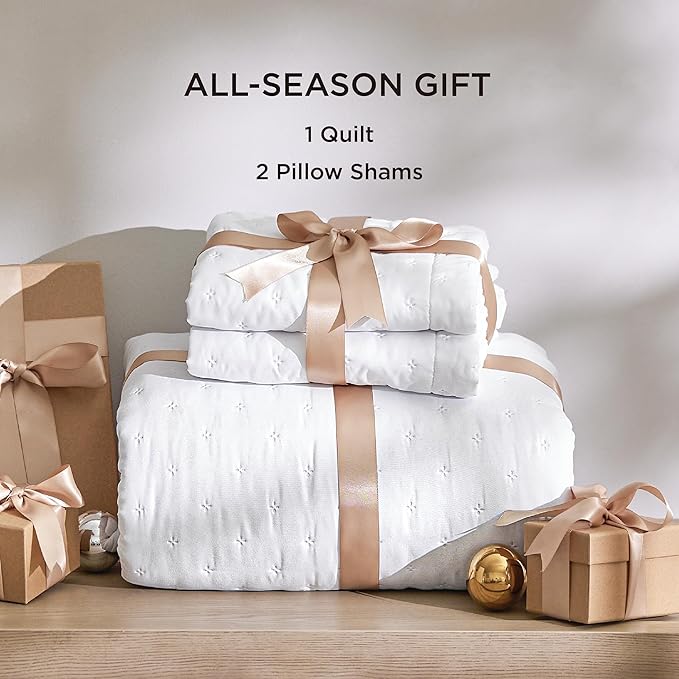 Bedsure King Quilt - Bright White Bedspread King Size & Lightweight Comforter, Modern Coverlet with Clover Pattern, Ultra Soft All-Season Bedding, 106 x 96 Inches