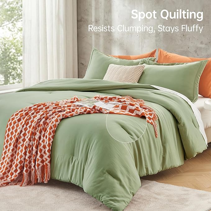 MUXHOMO Green Full Comforter Sets, All Season Ultra Soft Down Alternative Bedding - 3 Piece Lightweight Bed Set Includes 1 Comforter (82"x86") and 2 Pillow Shams (20"x26")