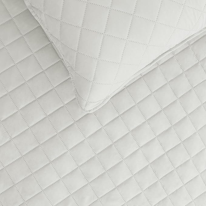 Easy-Going Twin Size Reversible Quilt Set with 1 Quilt and 1 Pillow Sham, Soft Bed Quilt Cover, Water Resistant Lightweight Microfiber Bedspread, Stain Resistant, Ivory/Ivory