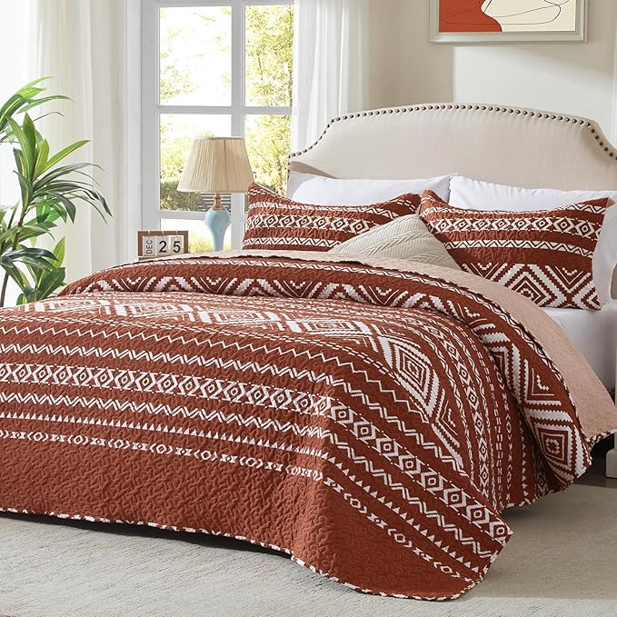 LEAONME 3 Pieces King Size Burnt Orange Rust Quilt Set with Checkered Pattern Lightweight Oversized Bedspread 98''x106'' Soft Coverlet Warm Bed Cover for All Seasons (1 Quilt, 2 Pillow Shams)