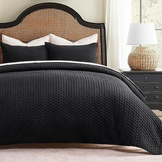 EverGrace Luxury Velvet Quilt Bedding Set Full Queen Size 3 Pieces with Pillow Shams, Soft Cross-Stitch Velvet Comforter Set, Lightweight Coverlet Bedspread for All Seasons, Black