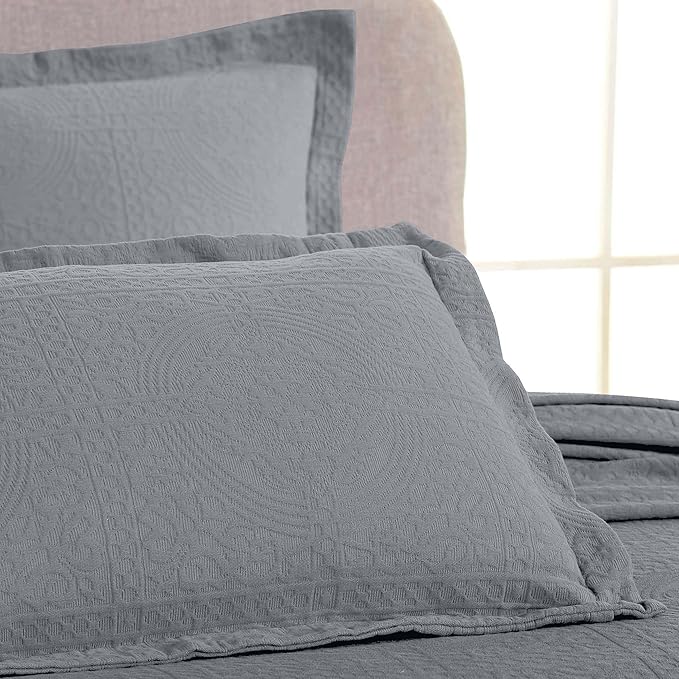 Superior Cotton Fleur De Lis Bedspread Set, Warm Blankets, All-Season Bedding, Bedroom Decor, Decorative Boho Medallion Coverlet, Includes 1 Bedspread, 2 Pillow Shams, King, Grey