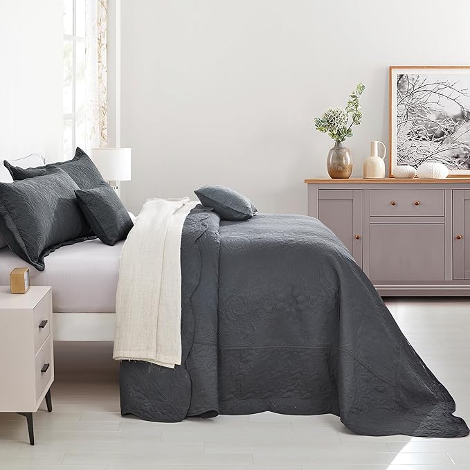 Oversized King Bedspread 138x122 Extra Wide, Ultrasonic Lightweight Bedding Cover, Paisley Pattern, Reversible, 5 Piece, 100% Microfiber, California/Alaskan King, Dark Grey