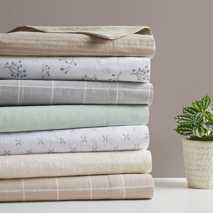 True North by Sleep Philosophy Flannel Sheets Cal King, Cozy 100% Cotton Flannel Bed Sheets, Ultra Soft Sheet Set, Novelty Print Themed Cold Weather Warm Bedding Set, White Tossed Botanical, 4 Piece