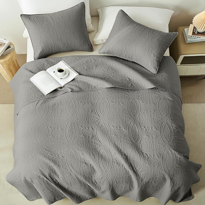 akkialla Dark Grey Full/Queen Quilt Set, Ultrasonic Lightweight Bedspread Coverlet for Modern Minimalist Bedroom, Soft Microfiber Coin Pattern Bedding, 3-Piece (1 Quilt, 2 Pillow Shams) | Breathable fabric