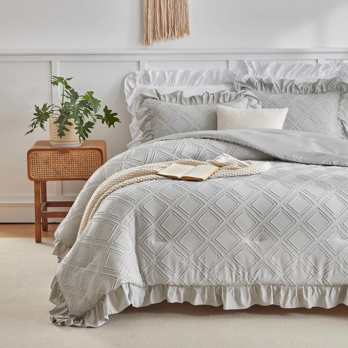 Tufted Grids Ruffle Comforter Set Full/Queen Size, 3 Pieces Light Grey Vintage Farmhouse Shabby Chic Comforters, Jacquard Boho Bohemian Bedding Set for All Season (1 Ruffled Comforter+ 2 Pillow Shams)