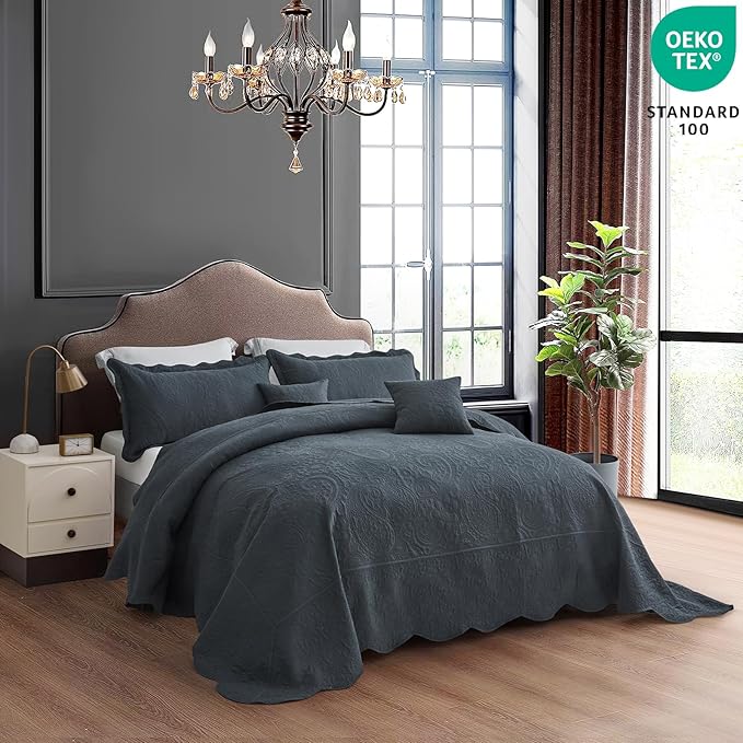 Oversized King Bedspread 138x122 Extra Wide, Ultrasonic Lightweight Bedding Cover, Paisley Pattern, Reversible, 5 Piece, 100% Microfiber, California/Alaskan King, Polar Night