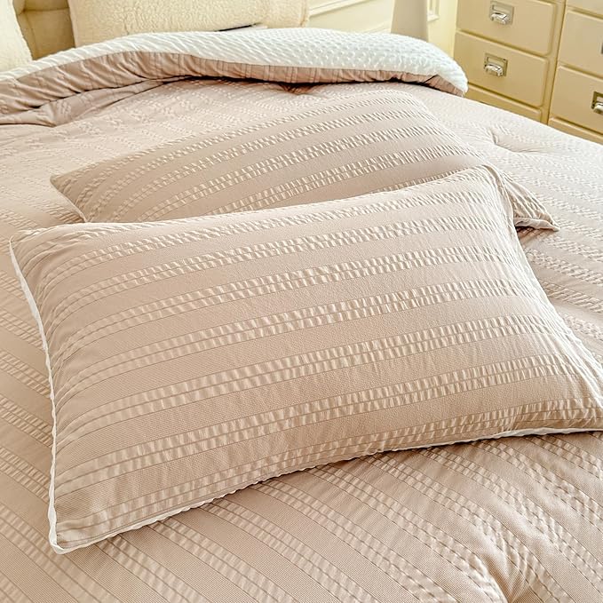 Boho Comforter Set King Size Striped Pleats Bohemian Seersucker Bedding Set All Season Soft Cozy 3 Pieces Quilt with 2 Pillowcases(104"X90" Beige)