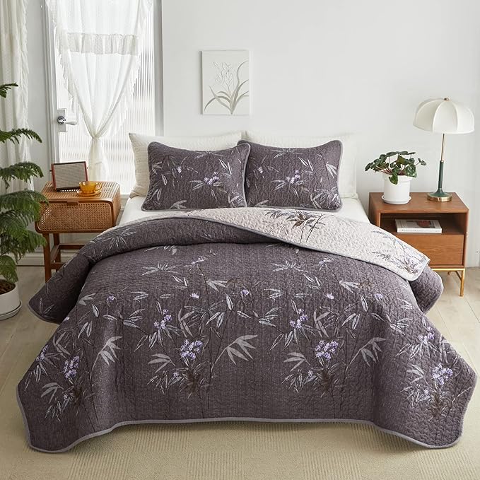 Flysheep Quilt Set 3 Pieces King Size, Black Leaves Botanical Design Reversible Bedspread Coverlet Set, Soft Microfiber Lightweight Bed Cover for All Season (102" x 90", 1 Quilt+ 2 Pillow Shams)