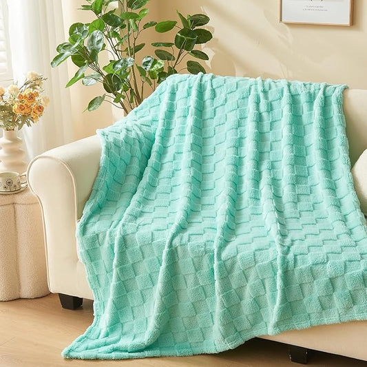 NEWCOSPLAY Super Soft Twin Blanket Aqua Premium Silky Flannel Fleece 3D Checkered Lightweight Bed Blanket All Season Use (Aqua Checkered, Twin(60"x80"))