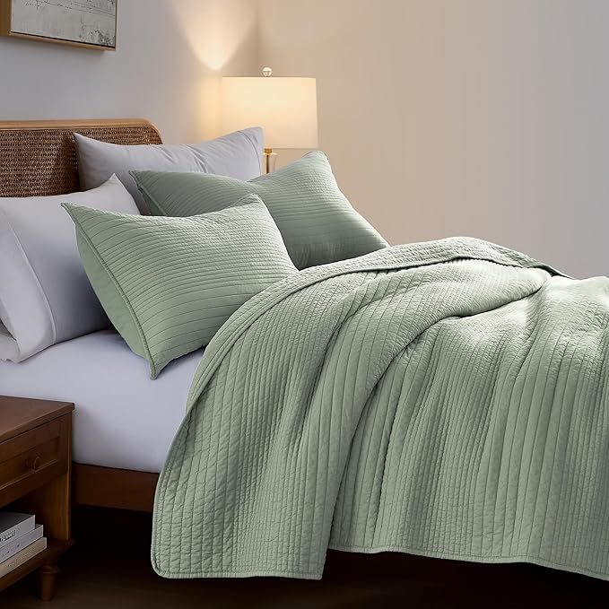 palassio Striped Sage Green 100% Cotton Quilt Queen Size Bedding Sets, Lightweight Crinkly Channel Pick Stitch Textured Bedspread Soft Shabby Chic Farmhouse Country Coverlet for All Season, 2 Shams