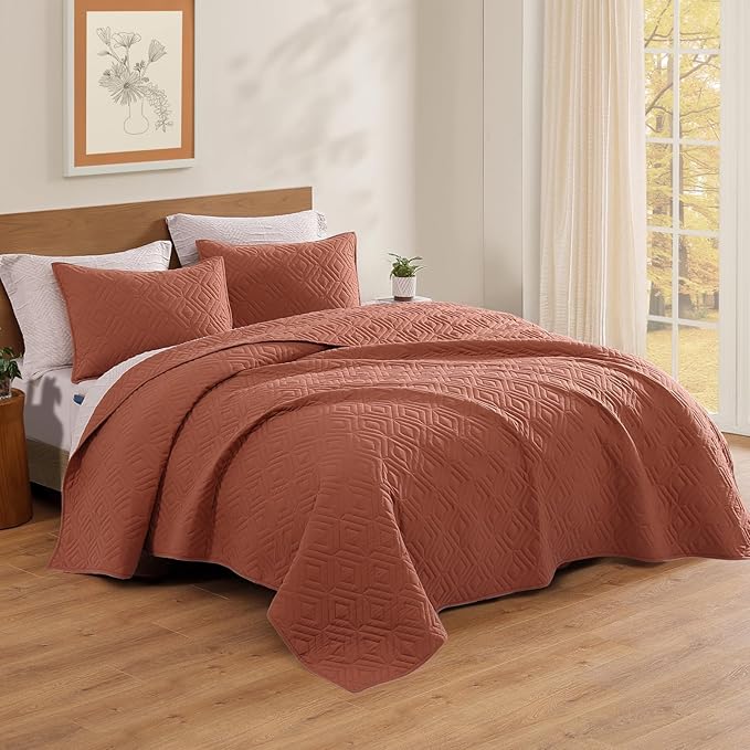 WRENSONGE Queen Quilt-3 Pieces Geometric Autumn Leaf Bedspreads Queen Size Quilt Bedding Set for All Seasons, Soft Summer Coverlet with 2 Pillow Shams Suitable for Bed, Couch, Quilted Blanket