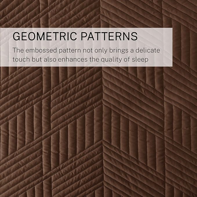 Exclusivo Mezcla Ultrasonic Full Queen Quilt Bedding Set, Lightweight Brown Bedspreads Soft Modern Geometric Coverlet Set for All Seasons (1 Quilt and 2 Pillow Shams)