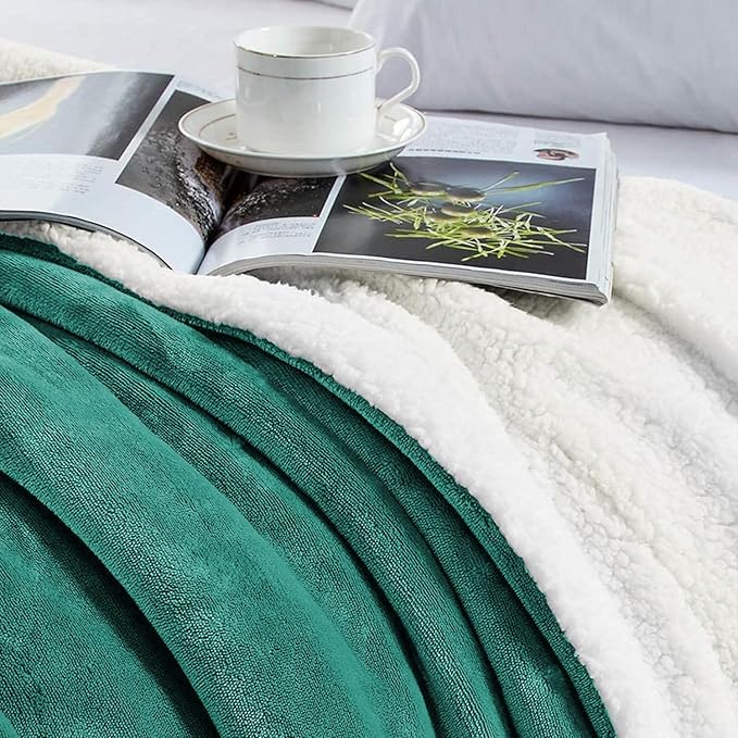 MOONLIGHT20015 Emerald Green Sherpa Blankets Queen Size for Bed - Wholesale Bulk Pack of 9 Sherpa Blankets - Soft Fluffy Throw Blanket for Hotels, Guest Bedroom, 90x90 Inches