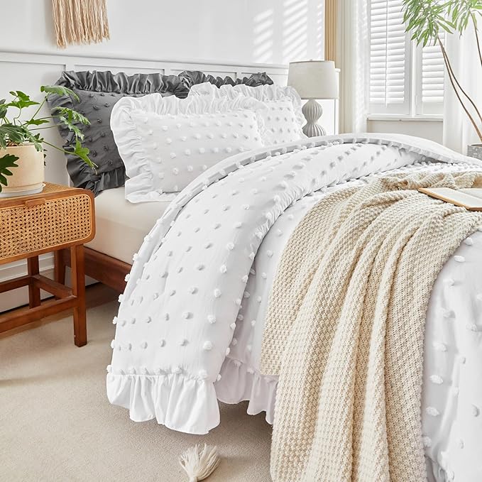 Tufted Dots Ruffle Comforter Set Full/Queen Size, 3 Pieces White Vintage Farmhouse Shabby Chic Comforters, Jacquard Boho Bohemian Bedding Set for All Season (1 Ruffled Comforter+ 2 Pillow Shams)