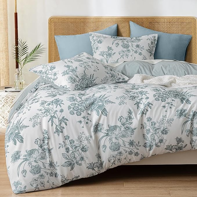 PHF Ultra Soft Floral Duvet Cover Queen Size, Printed Bedding Set 3 Pieces, Comfy Farmhouse Pattern Duvet Cover Set with 2 Pillow Shams, Zipper Closure and 8 Ties, 90"x90", Flower-Blue