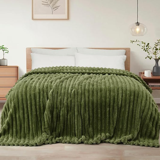 Exclusivo Mezcla Twin Size Flannel Fleece Blanket, Super Soft Striped Jacquard Bed Blanket, Lightweight Fuzzy Cozy for All Seasons, 60x80 Inches, Olive Green