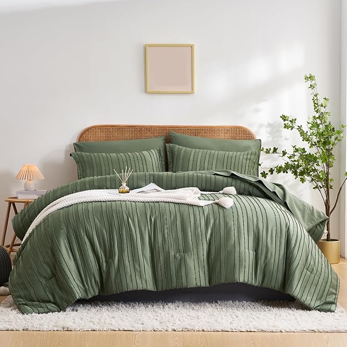 WURUIBO Comforter Set Size, Green Comforter Set Queen Size, 7 Pieces Bed in a Bag, Ultra Soft Queen Bedding Set, Bed Set for All Seasons, Flat Sheet, Fitted Sheet, Pillowcases, Pillow Shams