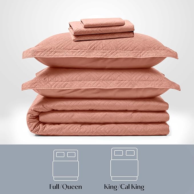 Hearth & Harbor Queen Quilt Set – All-Season Lightweight Bedspread & Coverlet with Pinsonic Weave - 7 Piece Queen Quilt Set with Pillow Shams, Bali Blush - Queen Diamond