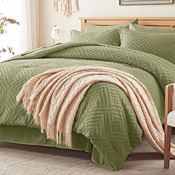 Zzlpp Full Comforter Set 7 Pieces, Army Green Tufted Bed in a Bag, All Season Boho Bedding With Comforter, 2 Pillow Shams, 2 Pillowcases, 1 Flat Sheet, 1 Fitted Sheet