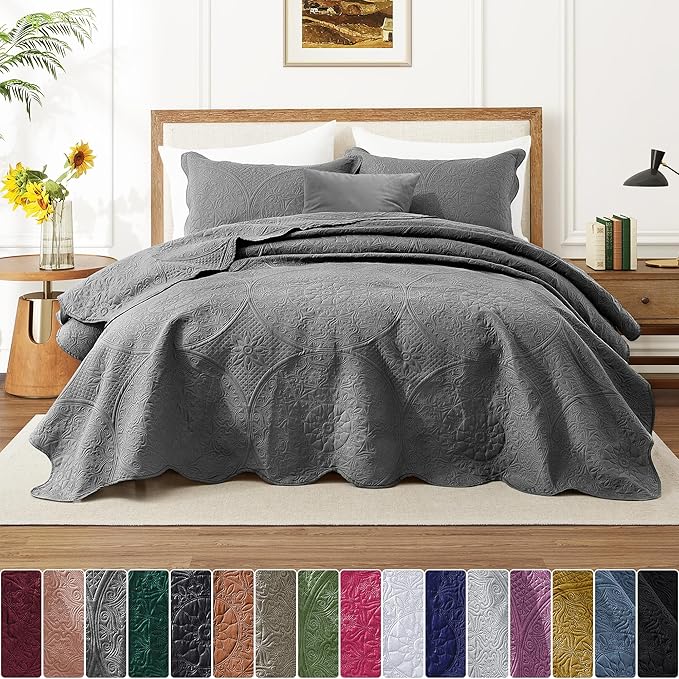 MOONLIGHT20015 Twin Quilt Bedding Set Size (66" x 86") + 1 Pillow Shams (20" x 26" + 2") - 2 Pcs All Season Lightweight Reversible Microfiber Coverlet Floral Embossed Quilt Bedspread (Grey)