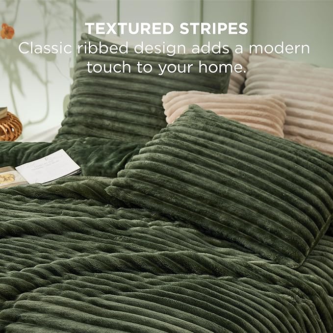Bedsure King Size Comforter Set - GentleSoft™ 3 Pieces Fluffy Double-Side Fleece Comforter Set, Cozy Striped Room Decor Aesthetic, Luxury Olive Green King Bedding with 2 Pillowcases, 104x90 Inches