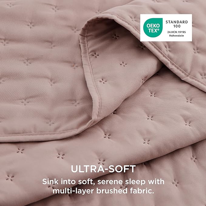 Bedsure King Quilt - Dusty Rose Bedspread King Size & Lightweight Comforter, Country Cottage Coverlet with Clover Pattern, Ultra Soft All-Season Bedding, 106 x 96 Inches
