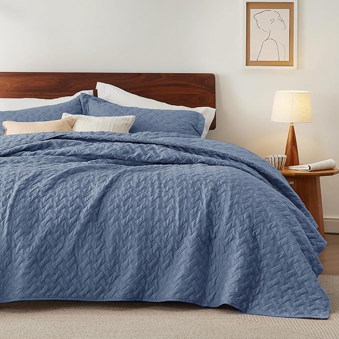 Bedsure Quilts Twin Size - Lightweight Bedspreads Twin Size with Basket Weave Pattern, Soft Quilt Bedding Set, Mineral Blue Comforter Set Coverlet for All Seasons with 1 Pillow Sham (68" x 86")