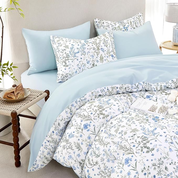 Wake In Cloud - Floral Duvet Cover Set, Shabby Chic Cottage Garden Botanical Flower Style with Elegant Wildflower Pattern, Soft Lightweight Bedding, 3 Pieces, Blue White, Twin/Twin XL Size
