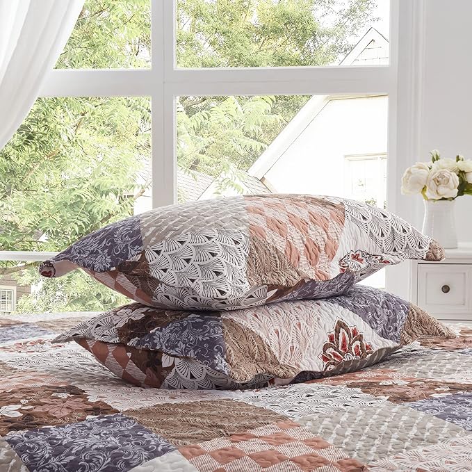King Size Quilt Set 3 Pieces Lightweight Reversible Bedspread-98''x106'' Soft Patchwork Floral Coverlet Luxurious Warm Microfiber Bed Cover for All Seasons Brown Bedding Set(1 Quilt,2 Pillow Shams)