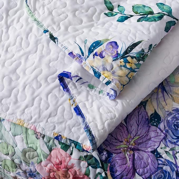 Travan Queen Quilt Set 3-Piece Bedspread Quilted Oversized Lightweight Microfiber Coverlet Set with Shams Violet Purple Floral Pattern Quilted Bedding Set for All Season, Queen