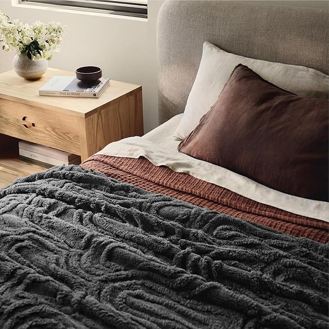 Bedsure GentleSoft Fleece Blanket Queen Size for Bed - Super Soft & Cozy, Fluffy Blankets for Women & Girls, Ideal for Sofa & Couch, Grey, 90x90 Inches