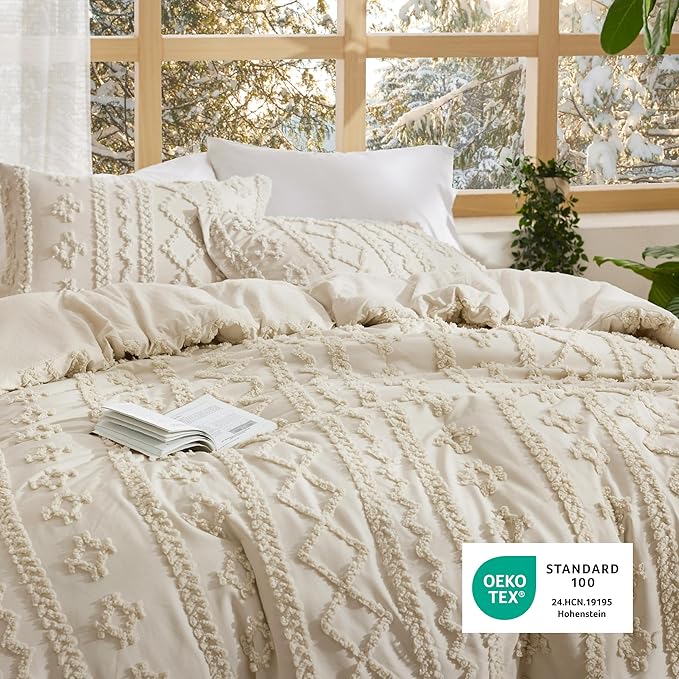 Bedsure Tufted Boho Comforter Set King Size - Beige Boho Bed Set, GentleSoft™ 3 Pieces Farmhouse Shabby Chic Embroidery Bedding, Gifts for Woman, Soft Jacquard King Comforter for All Seasons