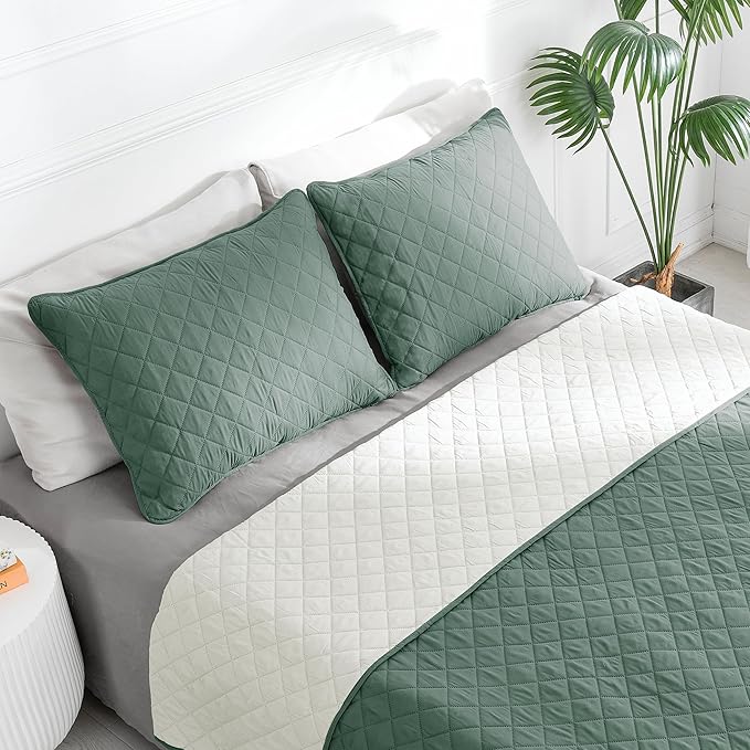 Easy-Going Full/Queen Size Reversible Quilt Set with 1 Quilt and 2 Pillow Shams, Soft Bed Quilt Cover, Water Resistant Lightweight Microfiber Bedspread, Stain Resistant, Cyan/Ivory