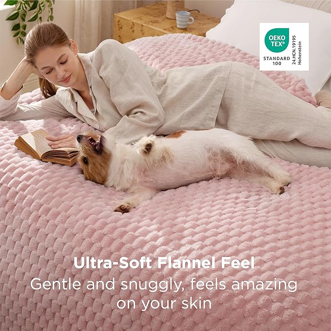 Bedsure King Size Blanket for Bed - 350GSM Fluffy Plush Bubble Blanket King for Home Room Decor, GentleSoft Cute Fleece Soft Cozy Gifts for Women Girls, Pink, 108x90 Inches