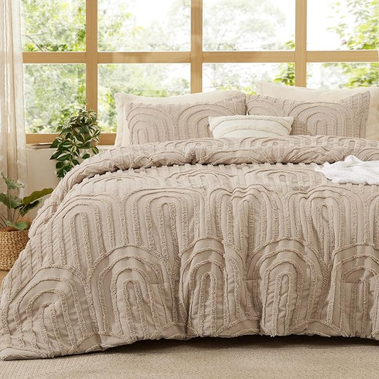 Bedsure Boho Tufted Khaki Comforter Full Size, GentleSoft™ 3 Pieces Boho Farmhouse Decor Bedding, Arch Shabby Chic Bedding for All Seasons, 1 Bed Comforter, 2 Pillow Shams, 82x86 Inches