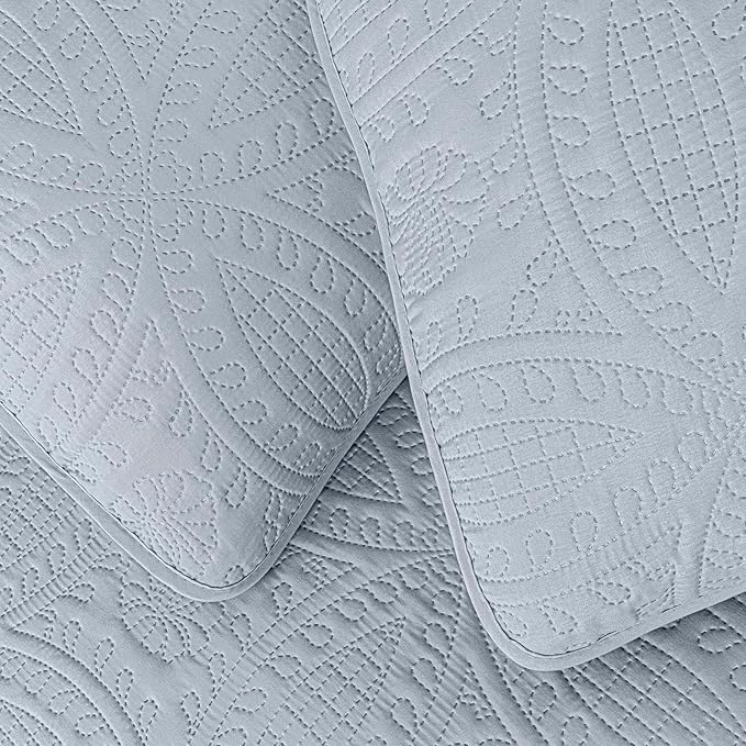 Chezmoi Collection Austin King Bedspread Set 3-Piece Pinsonic Quilted Oversized Bedspread Coverlet Set, King, Silver