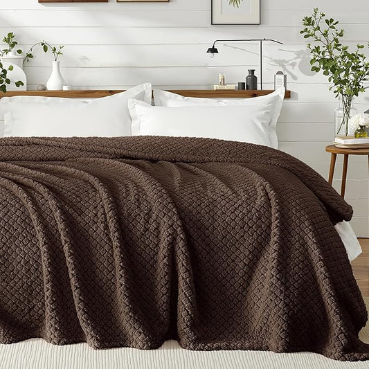 Exclusivo Mezcla King Size Fleece Blanket for Bed, Extra Soft Warm Decorative Fuzzy Blanket for Women, Lightweight Cozy Bedding Blankets, 90x104 Inches, Coffee