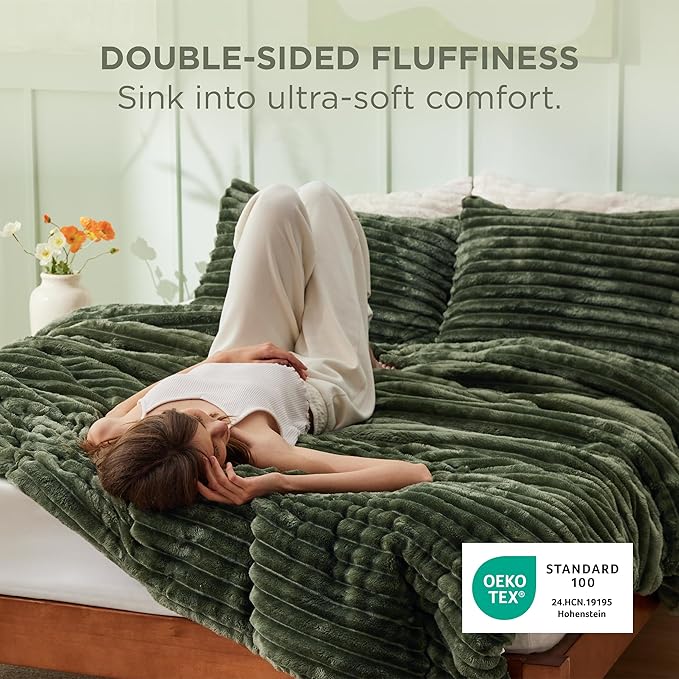 Bedsure Comforter Full Size - GentleSoft™ 3 Pieces Fluffy Double-Side Fleece Comforter Set, Cozy Striped Room Decor Aesthetic, Luxury Olive Green Full Size Bedding with 2 Pillowcases, 82x86 Inches