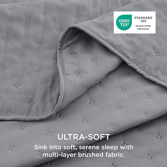 Bedsure Quilts Queen Size - Grey Bedspread Queen Size & Lightweight Comforter, Modern Coverlet with Clover Pattern, Ultra Soft All-Season Bedding, 90 x 96 Inches