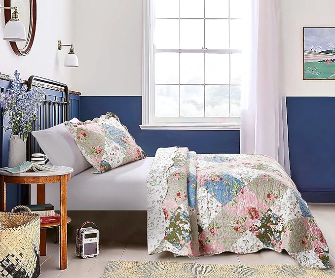 Brilliant Sunshine Peach and Olive Flowers Patchwork, 2-Piece Quilt Set with 1 Sham, Reversible Bedspread, Soft Lightweight Coverlet, All-Season, Twin, Peach Olive