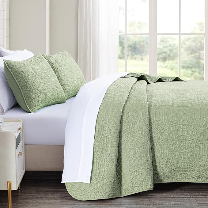 Chezmoi Collection Austin 3-Piece Oversized Bedspread Coverlet Set (Queen, Sage)