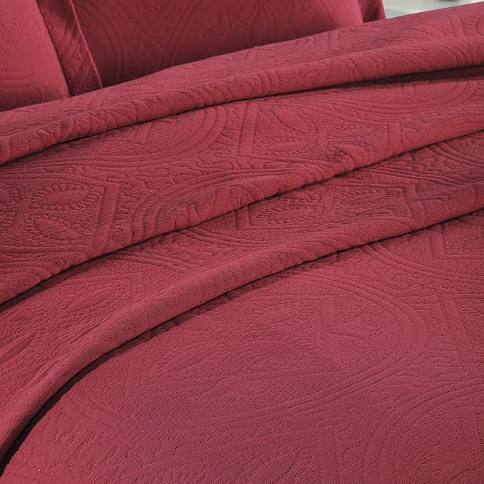 Superior 2 Piece Celtic Circles Cotton Bedspread Set, Decorative Bed Spread, Home Bed Decor, 1 Pillow Sham, Medium Weight Blanket, Matelasse Coverlet Bedding, Wedding Ring Design, Full, Burgundy