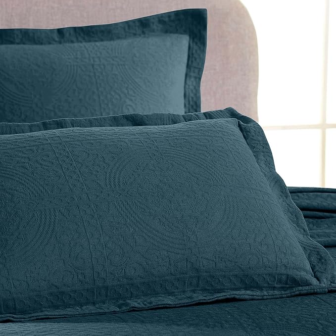 Superior Cotton Fleur De Lis Bedspread Set, Warm Blankets, All-Season Bedding, Bedroom Decor, Decorative Boho Medallion Coverlet, Includes 1 Bedspread, 2 Pillow Shams, Queen, Deep Sea