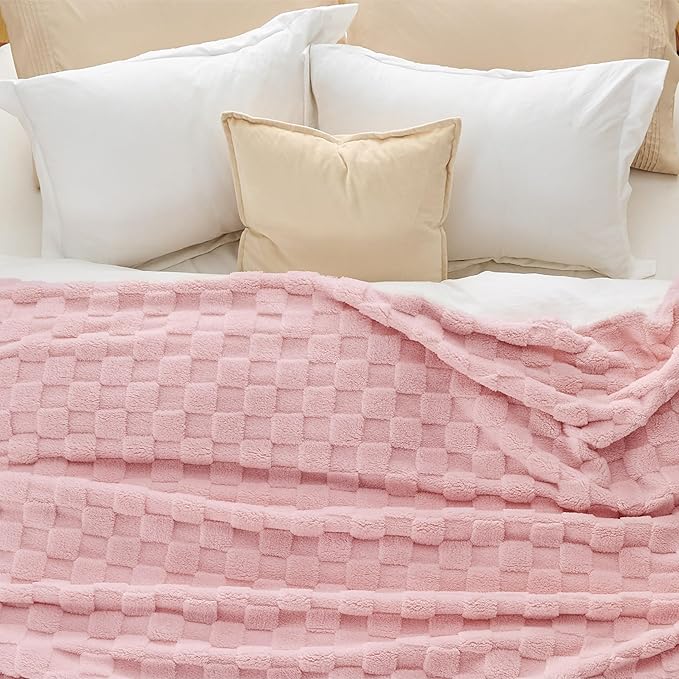 Bedsure GentleSoft Blankets Queen Size for Bed - Super Soft Cozy Blanket for Women Men Girls, Large Fuzzy Fleece Throw for Bedroom Decor, Pink, 90x90 Inches